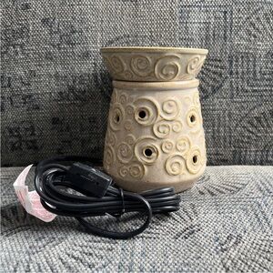Scentsy Lisbon Swirl Full Size Round Scented Wax Warmer Cream Beige